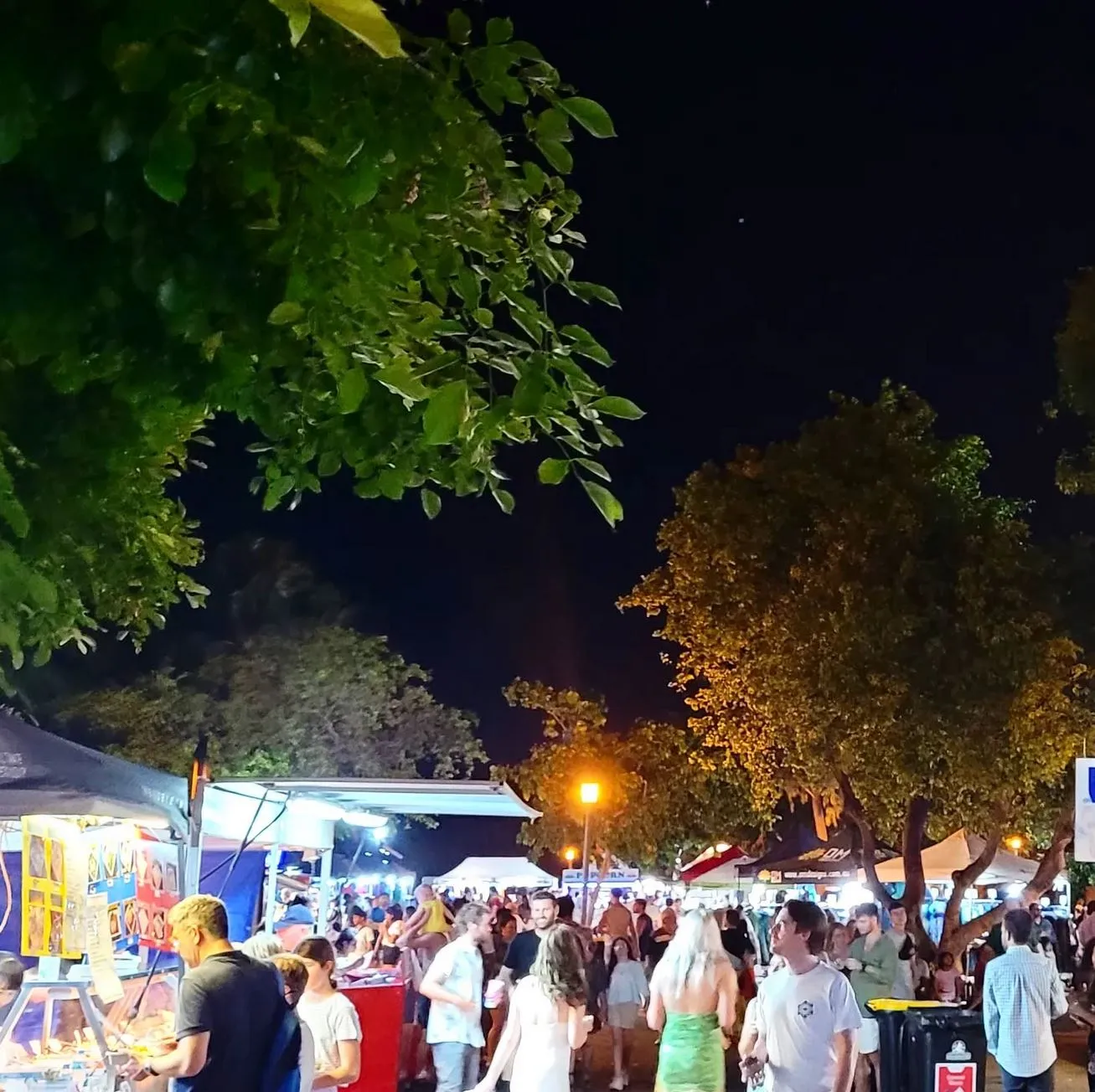 Feastronomics | What is Darwin best known for? Mindil Beach Sunset Market
