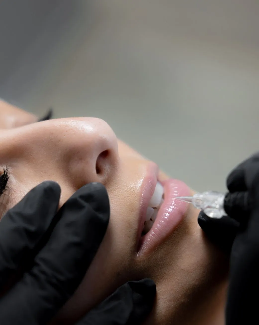 Feastronomics | What to know before getting a lip tattoo? Who’s a Good Candidate for Lip Tattooing