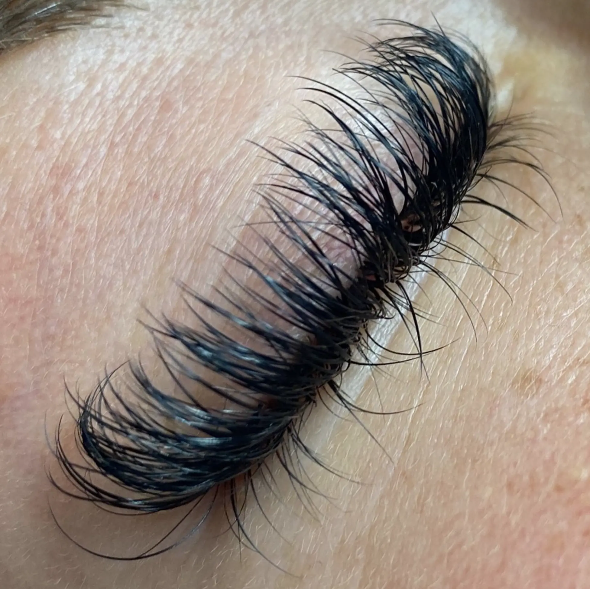 Feastronomics | Eyelash Extensions Cons: Risks, Costs & Maintenance Tips eyelash extension costs