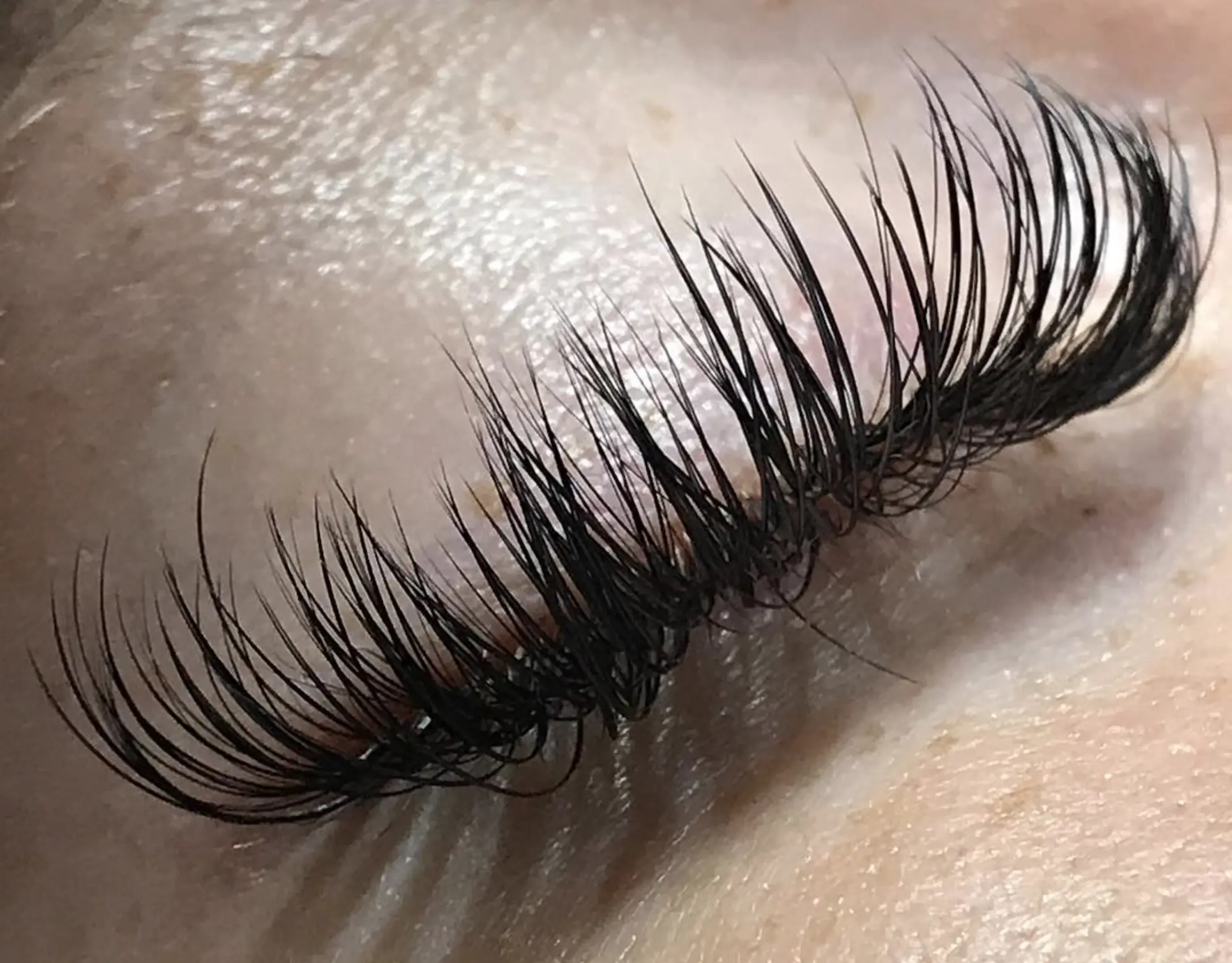 Feastronomics | Eyelash Extensions Cons: Risks, Costs & Maintenance Tips eyelash extension maintenance tips